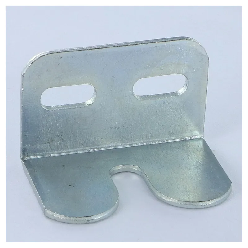 1 x Equerre réglable 26X26X40 3 Trous Acier zingué